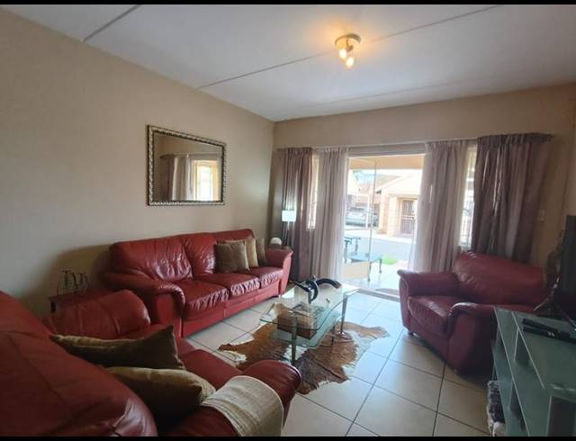 2 BEDROOM PROPERTY TO RENT IN PETERSFIELD